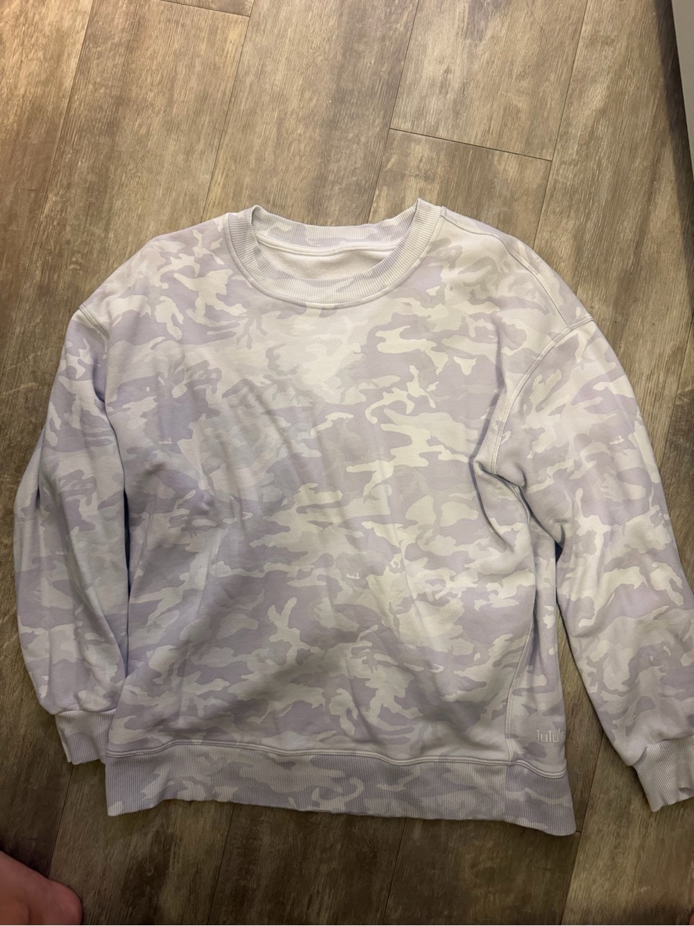Lululemon perfectly oversized crew sweatshirt womens size 4 in gray camo